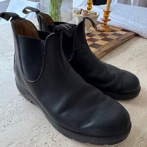 Black leather Blundstones